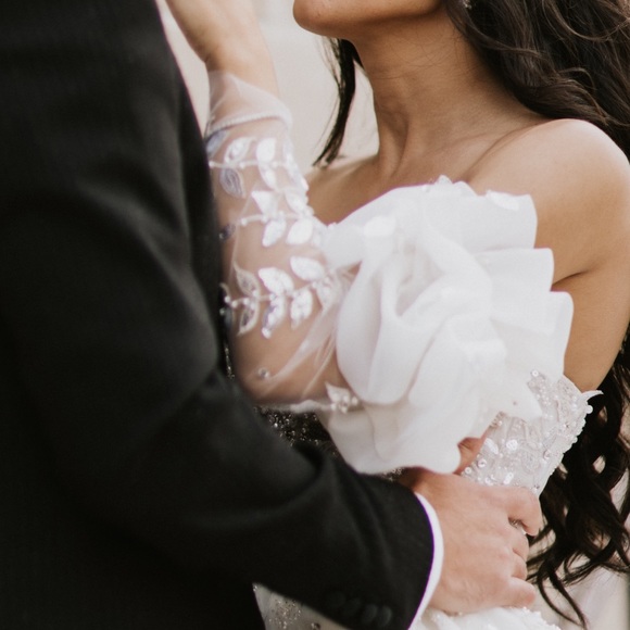 Wedding dress gown - Picture 4 of 8